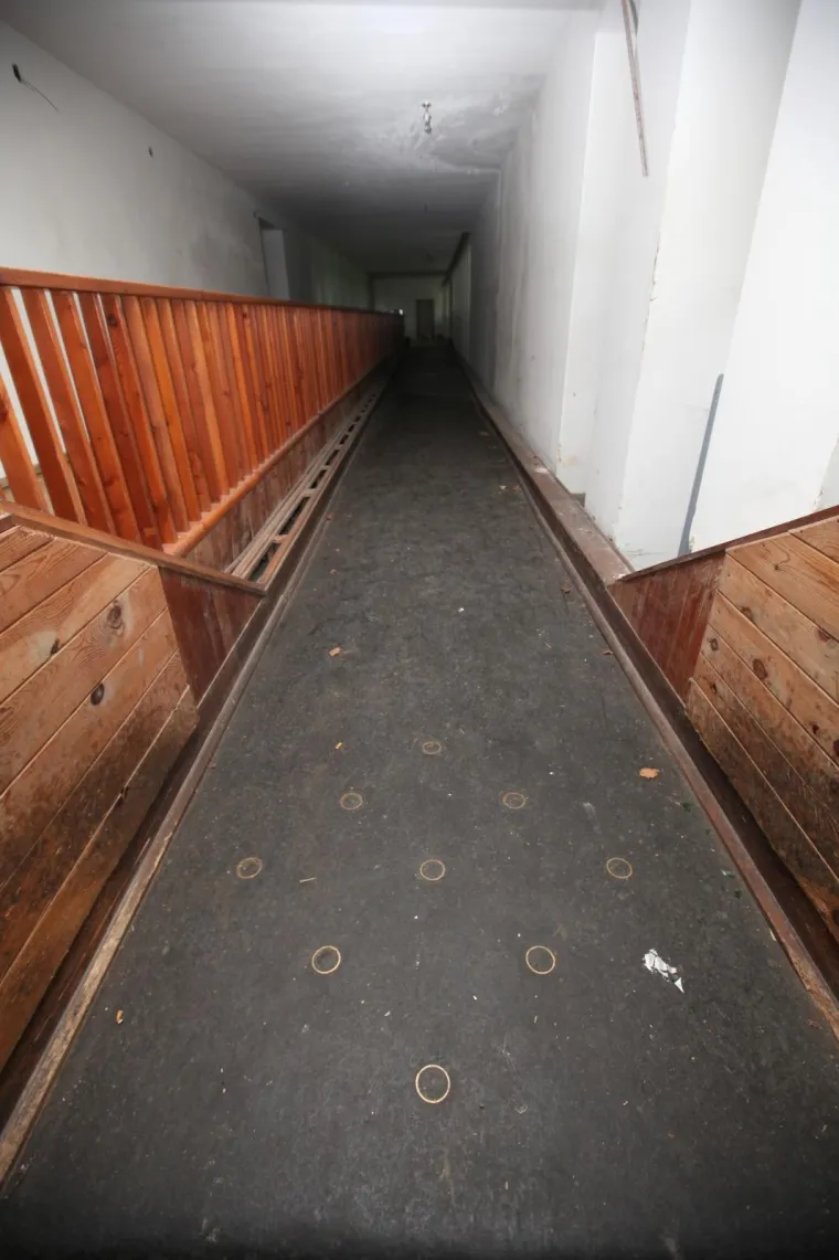 DEVASTIRANA TITOVA VILA IZVOR: Izgradili su je politički zatvorenici na skrovitom mjestu Nacionalnog parka Plitvice