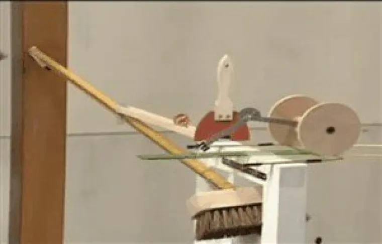 Rube Goldberg mehanizmi nisu samo nevjerojatno kompleksni već i zabavni za gledati. Većina ih voli promatrati upravo zbog potonje karakteristike, a u nastavku smo okupili neke od zabavnih, opuštajućih i fascinantnih mehanizama.