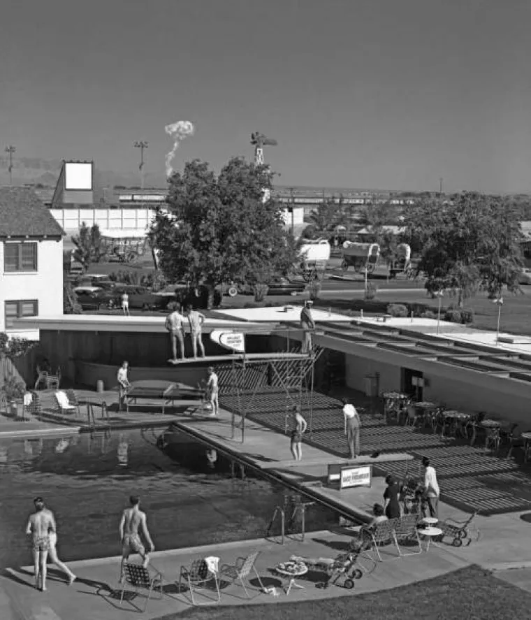 ATOMSKE BOMBE BILE SU PRAVA TURISTIČKA ATRAKCIJA: Evo kako su nuklearni testovi izgledali iz obližnjih gradova