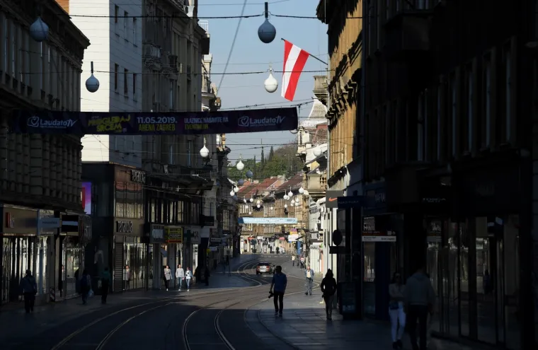 Prazne gradske ulice na Usrks