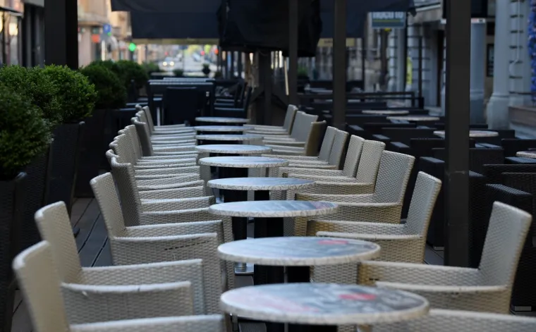 Prazne gradske ulice na Usrks