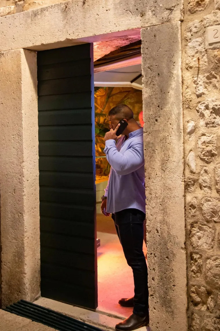 Odmor sa stilom: Ronaldo i Georgina &scaron;etali Lopudom, pa večer proveli u poznatom restoranu