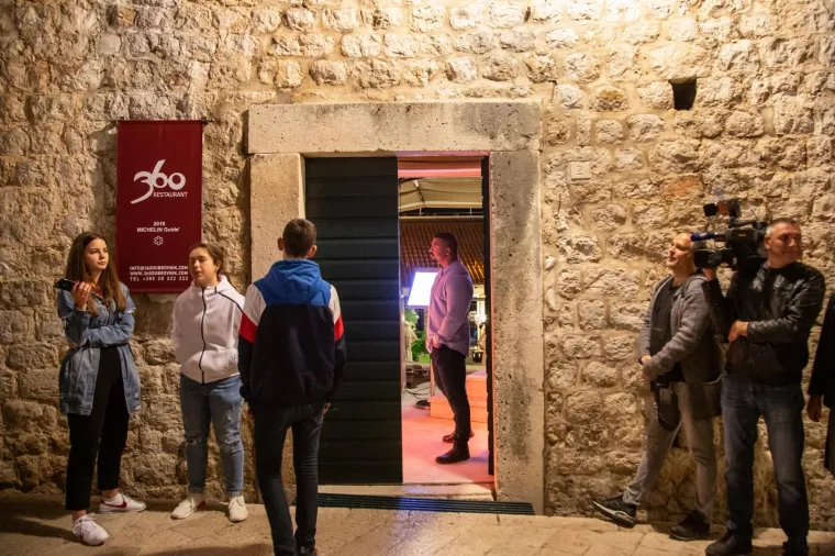 Odmor sa stilom: Ronaldo i Georgina &scaron;etali Lopudom, pa večer proveli u poznatom restoranu