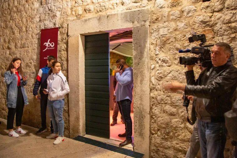 EKSKLUZIVNE FOTOGRAFIJE: Cristiano Ronaldo i lijepa Georgina uživali na večeri u luksuznom dubrovačkom restoranu