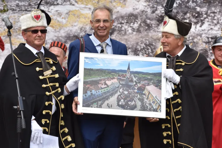 ČUVARI KRISTOVA GROBA U OKLAJU: Tradicionalni festival okupio žudije iz 34 župe