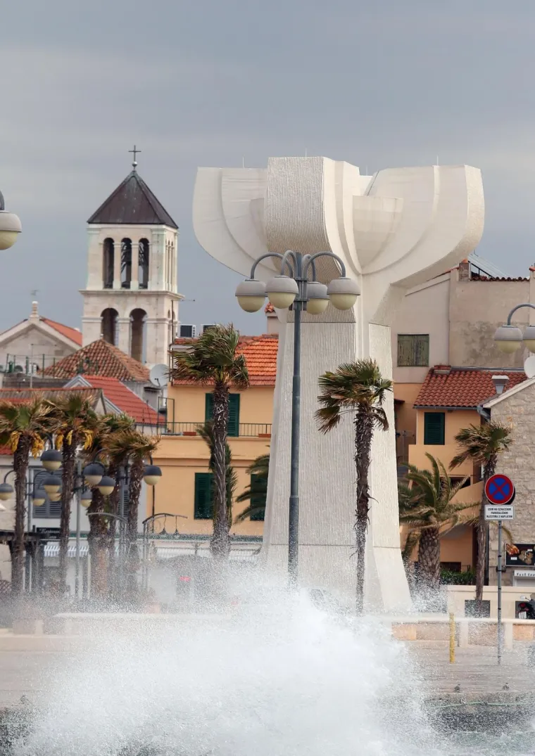 Meteoalarm izdao upozorenje zbog olujnog juga: Prekinute trajektne linije u Zadru i &Scaron;ibeniku