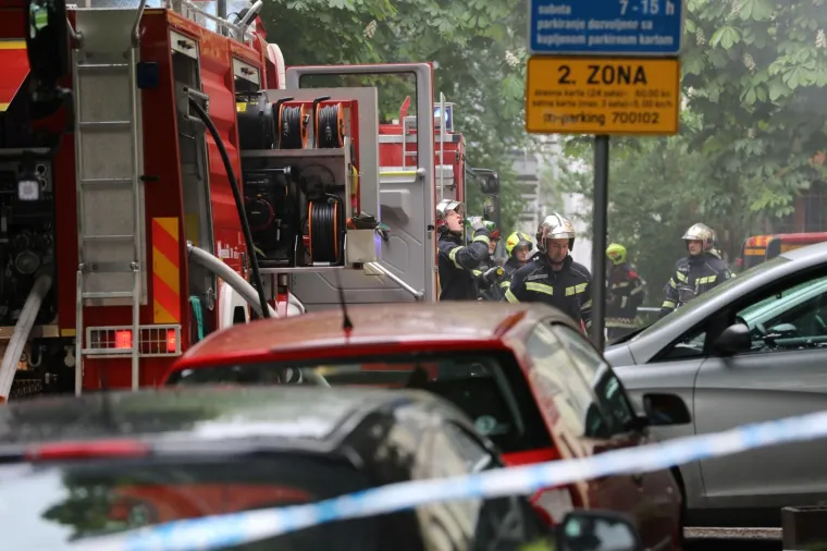 Pogledajte vatrogasce u akciji: Gori pivnica na Tre&scaron;njevci