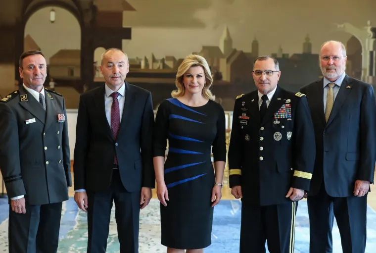 Predsjednica odlikovala glavnog američkog generala u Europi: 'On je iskreni prijatelj Hrvatske'