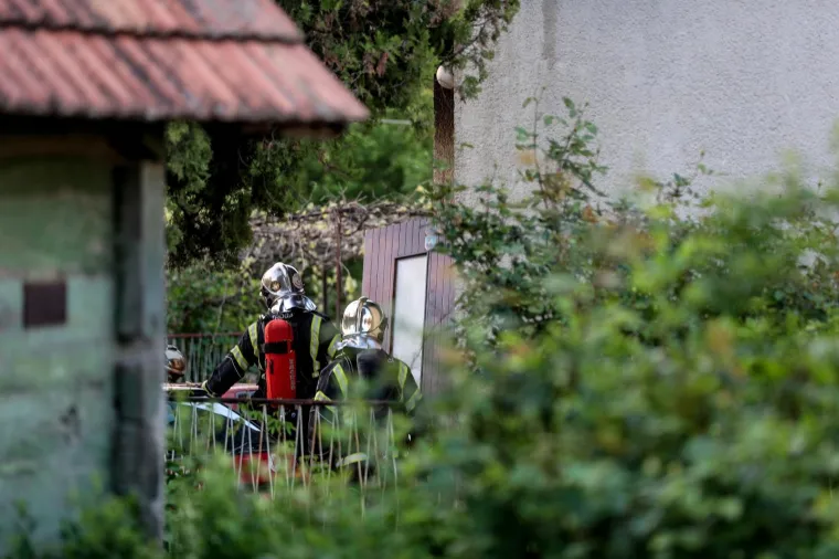 Gorjela kuća u Klari: Susjedi iz požara izvukli nepokretnu ženu