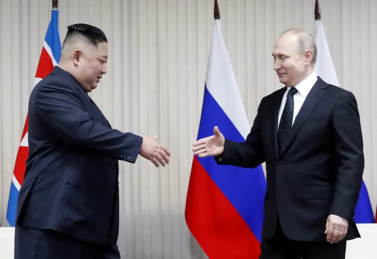 Vidno raspoloženi Putin poželio dobrodo&scaron;licu Kim Jong-Unu: 'Drago mi je vidjeti vas ovdje'