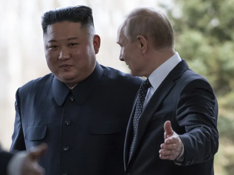 Vidno raspoloženi Putin poželio dobrodo&scaron;licu Kim Jong-Unu: 'Drago mi je vidjeti vas ovdje'