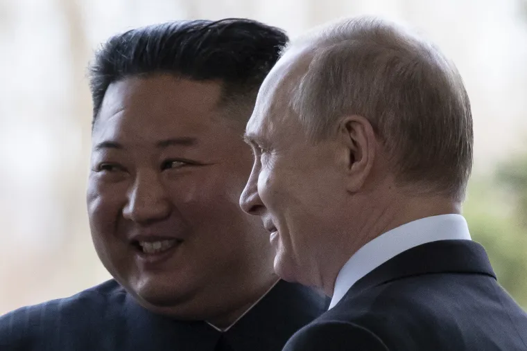 Vidno raspoloženi Putin poželio dobrodo&scaron;licu Kim Jong-Unu: 'Drago mi je vidjeti vas ovdje'