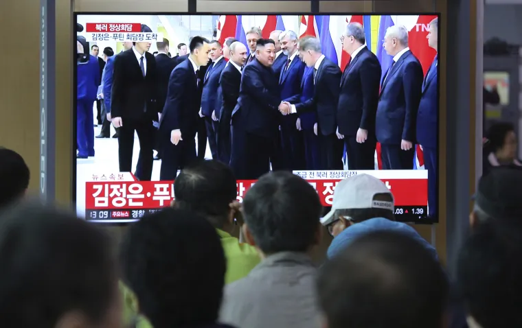 Vidno raspoloženi Putin poželio dobrodo&scaron;licu Kim Jong-Unu: 'Drago mi je vidjeti vas ovdje'