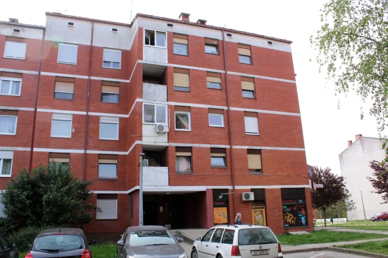 Strava u Sisku: Ovo je zgrada u kojoj je brat nožem izbo sestru