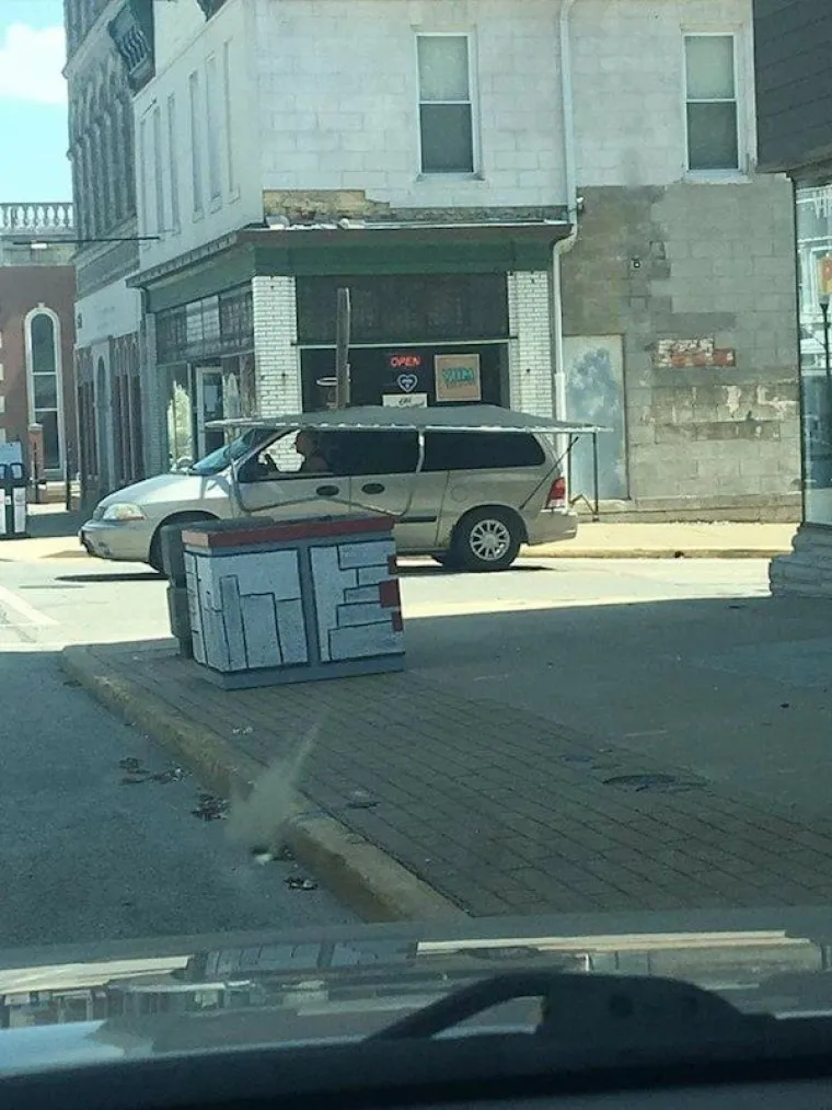 OVO SMO DANAS NA&Scaron;LI NA INTERNETU I NE ZNAMO &Scaron;TO DA MISLIMO O TOME: Dnevna doza čudnovatih fotografija nasmijala je internet