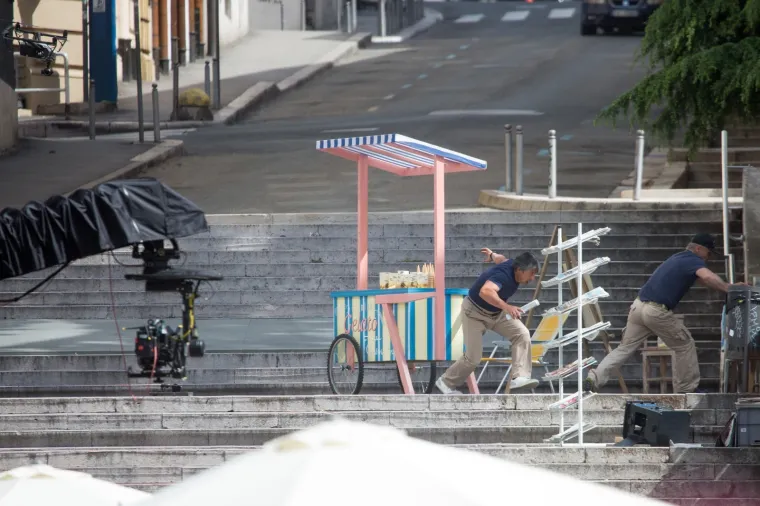 RIJEKA POD OPSADOM HOLIVUDSKIH FILMAŠA: Crni kombi sjurio se stepenicama u centru grada