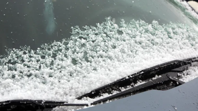 Grmljavinsko nevrijeme praćeno ki&scaron;om i tučom pogodilo Rakovicu