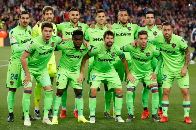 Barca je svoj 26. naslov i osmi u zadnjih 11 sezona osigurala tri kola prije kraja jer imaju devet bodova više od Atletica i bolji međusobni skor. Pogodak vrijedan naslova zabio je Leo Messi u 62. minuti, a Argentinac je ušao u igru tek u 46. minuti.