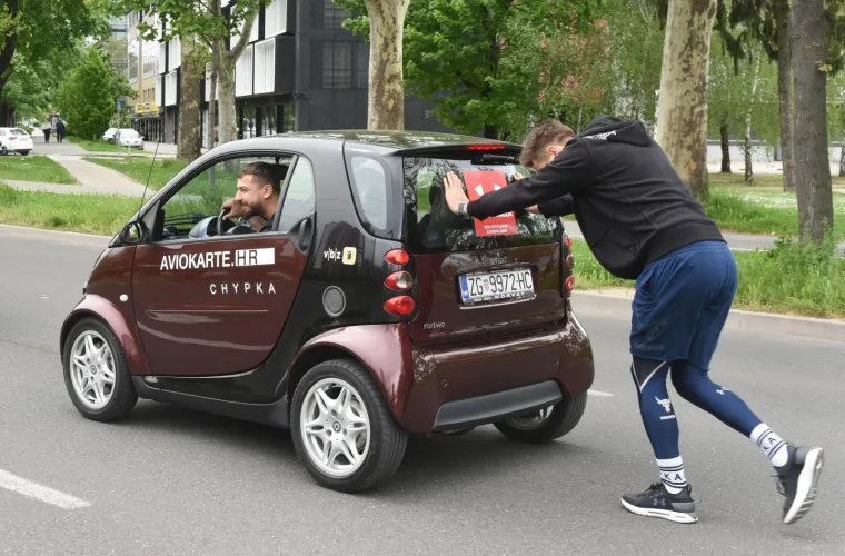 U lov na rekord krenuo je danas u 15 sati, a završit će ga, ako sve ide po planu, sutra u 5 sati.
