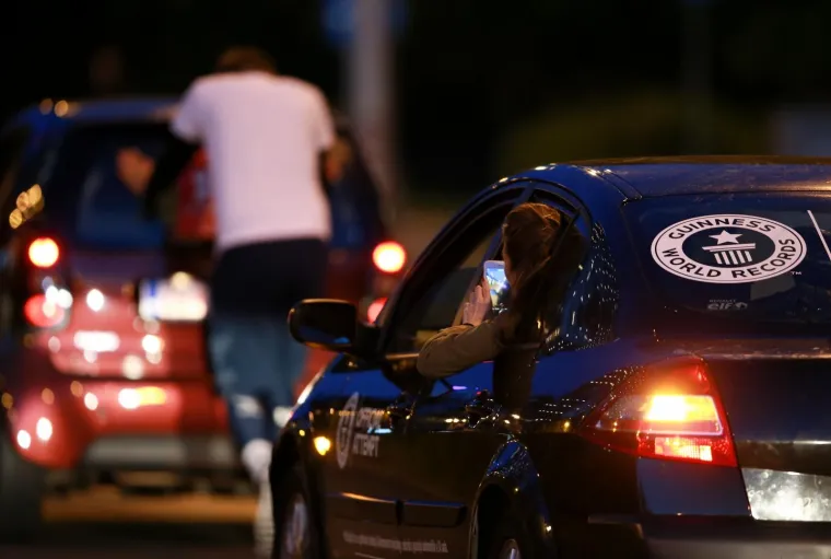 UTRKA ZA GUINNESSA: Pogledajte kako je Zagrepčanin oborio rekord gurajući automobil više od 85 km