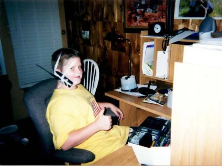 TINEJDŽERSKE GODINE SU IM TE&Scaron;KO PALE: Poku&scaron;ali se pronaći, a danas samo žele sakriti prizore iz tih godina