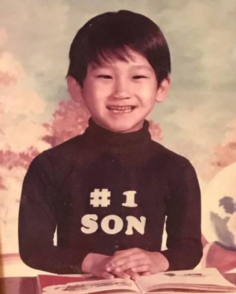 TINEJDŽERSKE GODINE SU IM TE&Scaron;KO PALE: Poku&scaron;ali se pronaći, a danas samo žele sakriti prizore iz tih godina