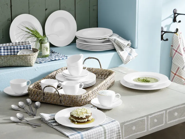 Ni lo&scaron;e vrijeme im ne smeta! Turisti sa svih strana svijeta preplavili ulice Dubrovnika