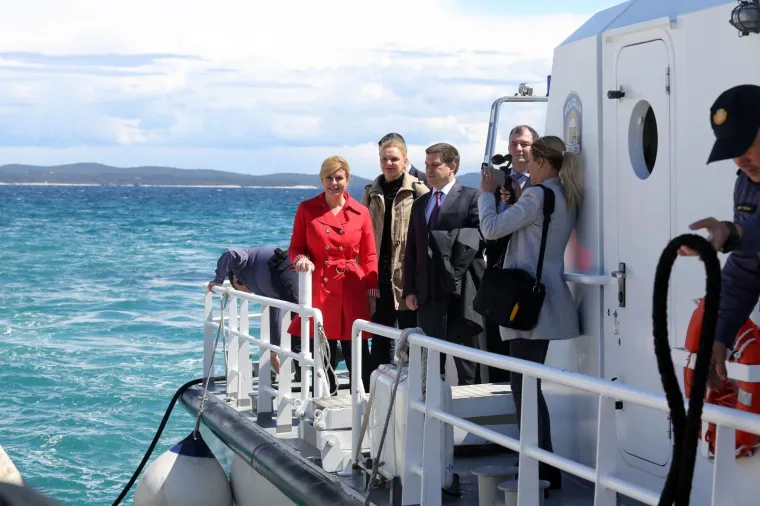 Predsjednica i Jakov na turneji: Danas su u obilasku otoka Lo&scaron;inj, Susak, Vele Srakane i Unija