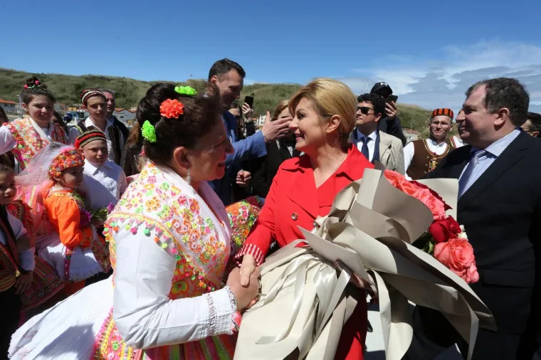 Predsjednica i Jakov na turneji: Danas su u obilasku otoka Lo&scaron;inj, Susak, Vele Srakane i Unija