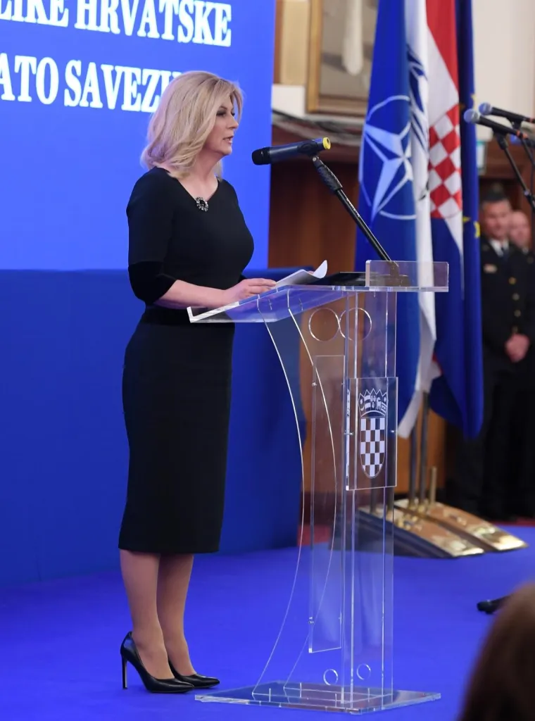 Predsjednica proslavila 51. rođendan: Pogledajte kako izgleda danas, a kako je izgledala na početku mandata