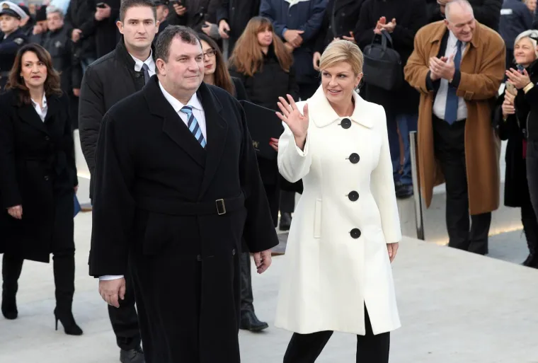 Predsjednica proslavila 51. rođendan: Pogledajte kako izgleda danas, a kako je izgledala na početku mandata