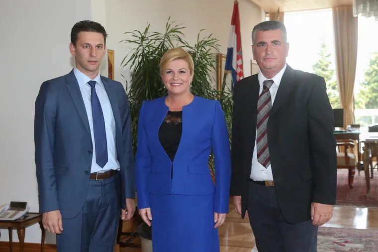 Predsjednica proslavila 51. rođendan: Pogledajte kako izgleda danas, a kako je izgledala na početku mandata