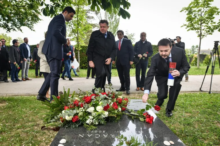 Polaganjem vijenaca SDP obilježio obljetnicu smrti Ivice Račana