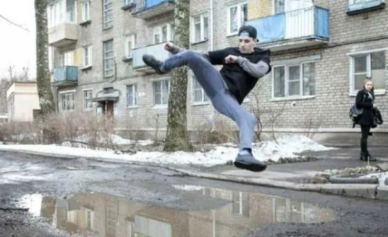 RUSKE CESTE PUNE SU ZAMKI ZA VOZAČE: Ovo je čisti horor, možete zaglaviti na svakom koraku