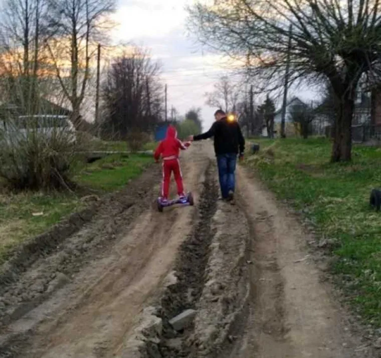 RUSKE CESTE PUNE SU ZAMKI ZA VOZAČE: Ovo je čisti horor, možete zaglaviti na svakom koraku