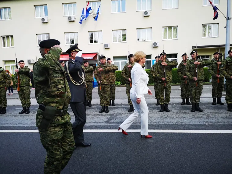 Je li bilo primjereno? Grabar-Kitarović iznenadila izdanjem na obljetnici Bljeska. A onda se ipak predomislila...