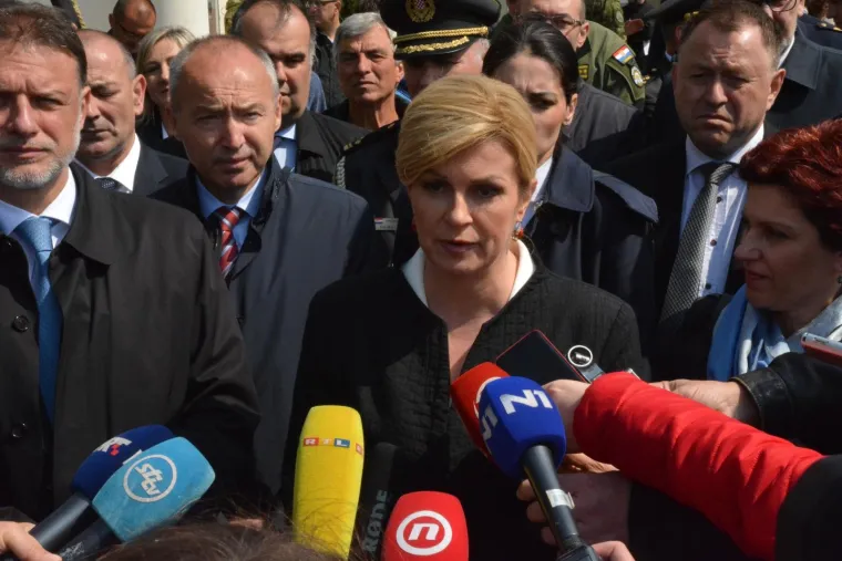 Je li bilo primjereno? Grabar-Kitarović iznenadila izdanjem na obljetnici Bljeska. A onda se ipak predomislila...