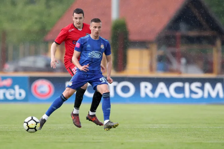 NAPETO JE BILO U SESVETAMA IZMEĐU PRIJATELJSKIH KLUBOVA: Sudac isključio dvojicu igrača