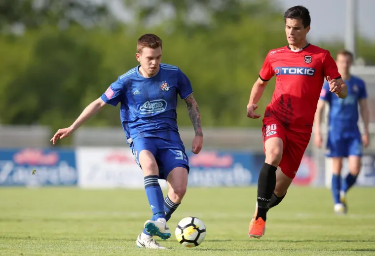 NAPETO JE BILO U SESVETAMA IZMEĐU PRIJATELJSKIH KLUBOVA: Sudac isključio dvojicu igrača