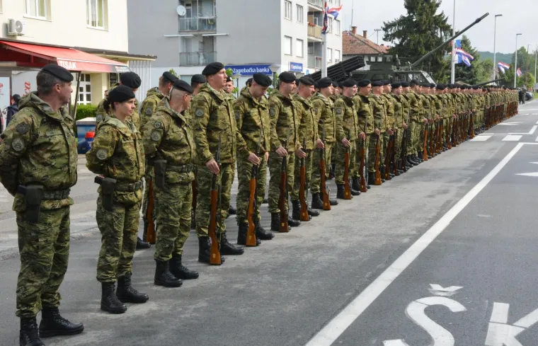 01.05.2019., Oku​čani ​- Predsjednica Republike i vrhovna zapovjednica Oružanih snaga RH Kolinda Grabar-Kitarović nazočila je komemoraciji povodom obilježavanja 24. obljetnice vojno-redarstvene operacije Bljesak