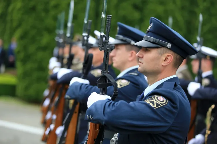 Državni vrh odao počasti poginulim braniteljima Vukovara u Domovinskom ratu