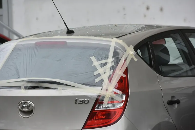 U stambenoj zgradi u Ulici Slavenskog oko 3 ujutro do&scaron;lo je do eksplozije na najvi&scaron;im katovima zgrade, izvijestili su iz PU zagrebačke.