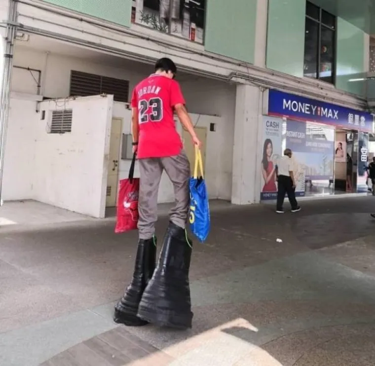 INTERNET JE MJESTO GDJE BIZARNOSTIMA NEMA KRAJA: Ba&scaron; takve su i ove fotografije - &scaron;to nije u redu s ovim ljudima?