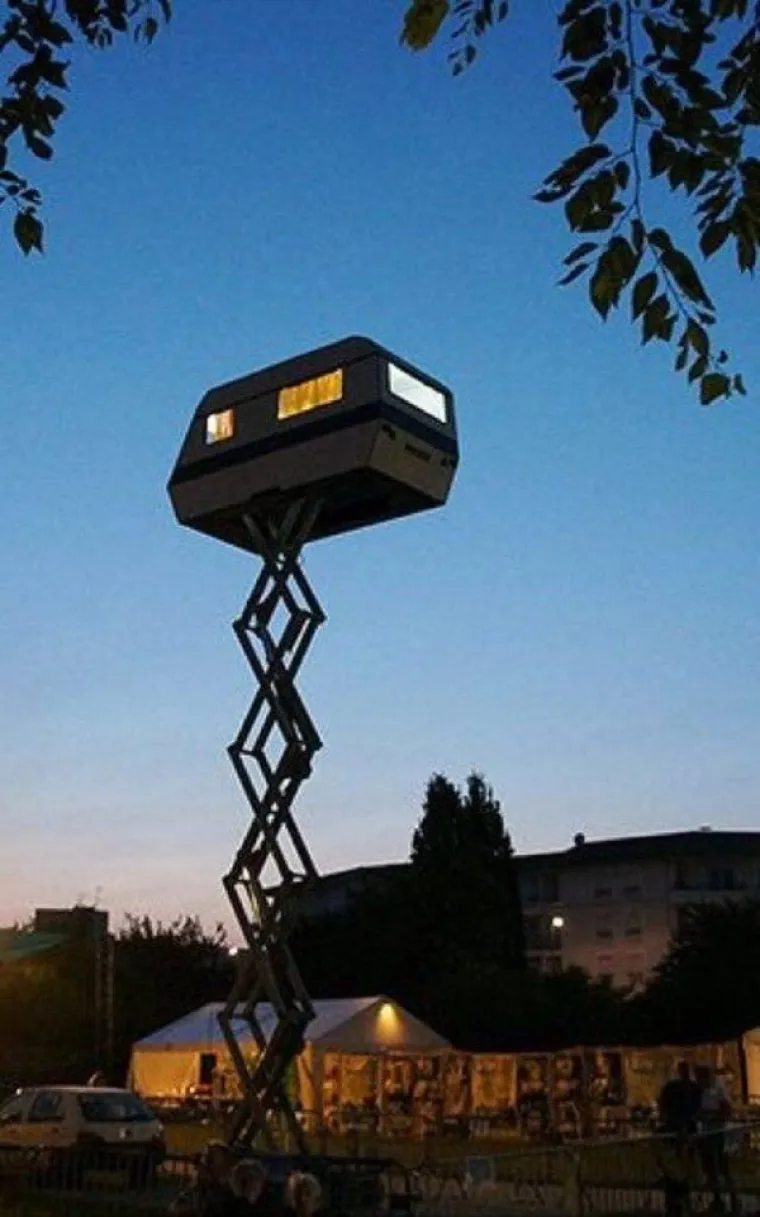 INTERNET JE MJESTO GDJE BIZARNOSTIMA NEMA KRAJA: Ba&scaron; takve su i ove fotografije - &scaron;to nije u redu s ovim ljudima?