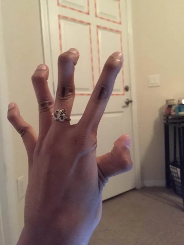 INTERNET JE MJESTO GDJE BIZARNOSTIMA NEMA KRAJA: Ba&scaron; takve su i ove fotografije - &scaron;to nije u redu s ovim ljudima?