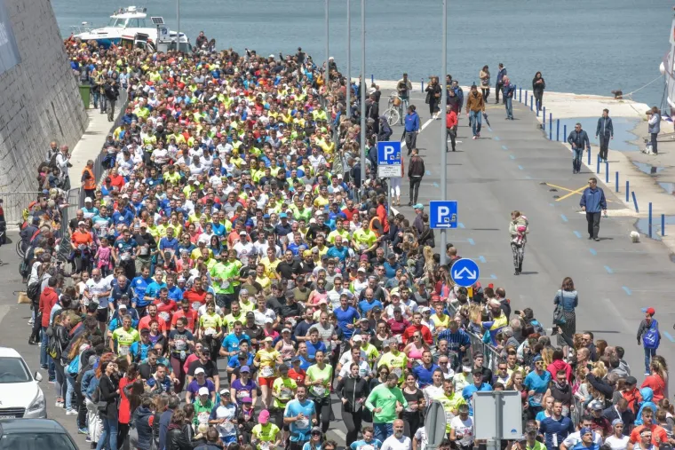 Ovo je najpozitivnija utrka na svijetu! 9000 ljudi trčalo je u Zadru za one koji ne mogu
