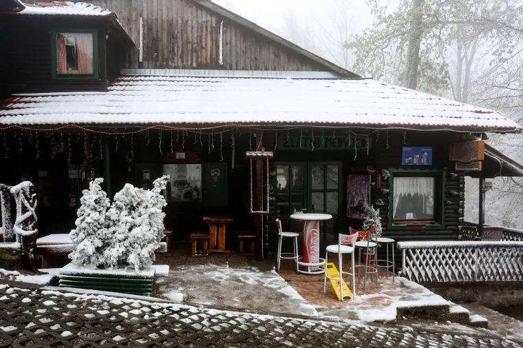 Pogledajte kako izgleda kada snijeg zabijeli Sljeme u svibnju!