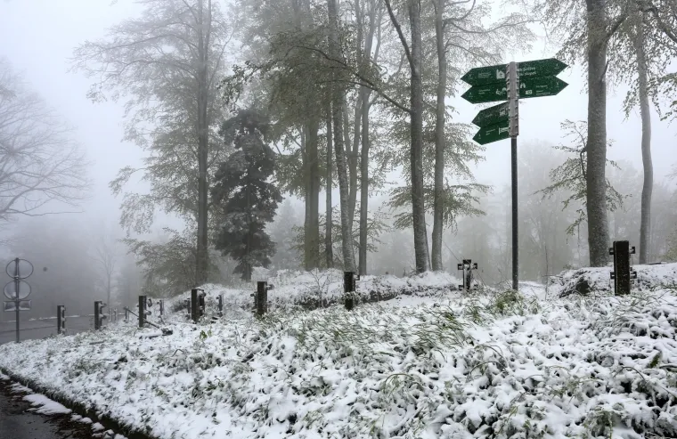 SNIJEG ZABIJELIO SLJEME I MEDVEDNICU: Nitko nije očekivao da ćemo ovako bajkovite prizore doživjeti u svibnju
