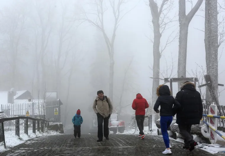SNIJEG ZABIJELIO SLJEME I MEDVEDNICU: Nitko nije očekivao da ćemo ovako bajkovite prizore doživjeti u svibnju