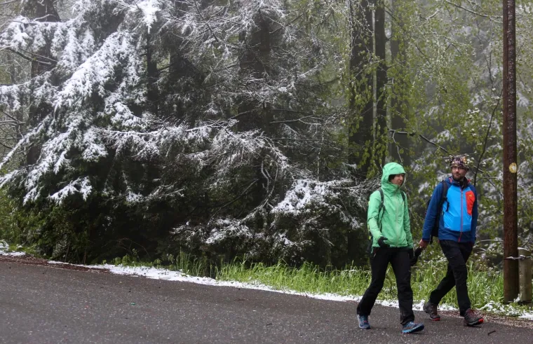 SNIJEG ZABIJELIO SLJEME I MEDVEDNICU: Nitko nije očekivao da ćemo ovako bajkovite prizore doživjeti u svibnju